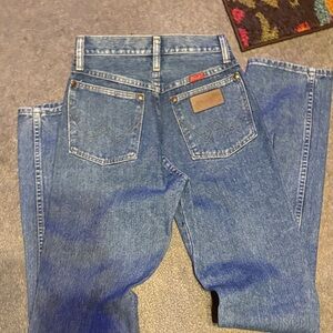 Wrangler Relaxed Fit Blue Jeans